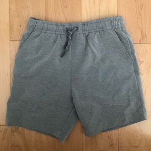 Vineyard Vines Boys’ Performance Wicking Shorts in Gray (Size 6)